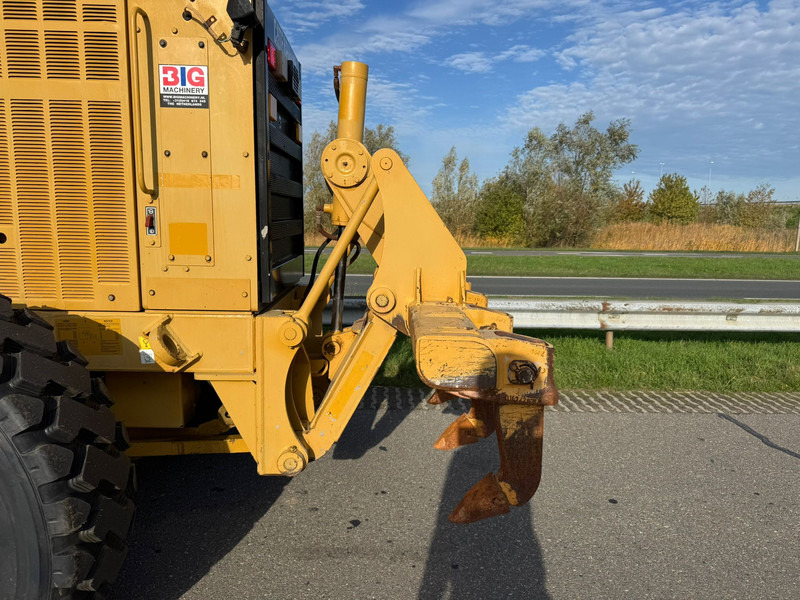 Grader Caterpillar 140K: picture 10 Grader Caterpillar 140K: picture 10