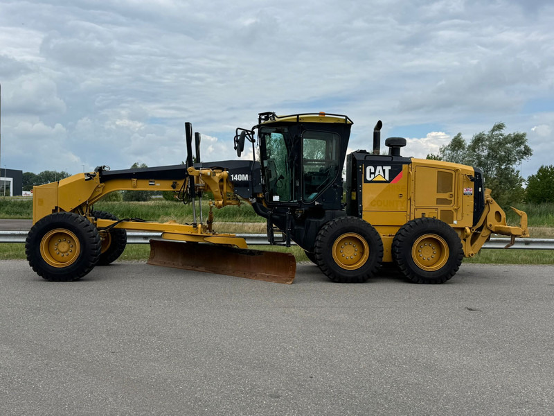 Caterpillar 140M2 - Grader: picture 2 Caterpillar 140M2 - Grader: picture 2