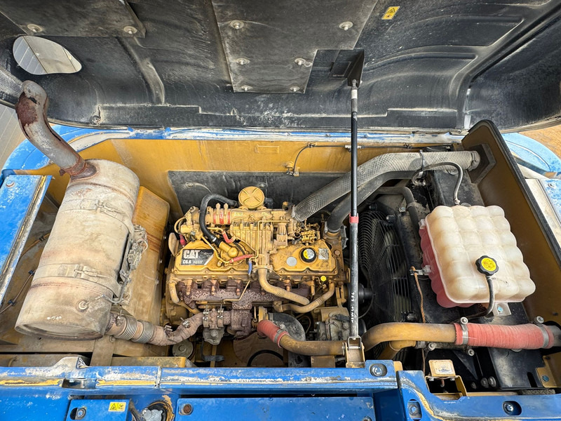 Crawler excavator Caterpillar 320ERR: picture 20