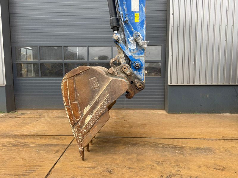 Crawler excavator Caterpillar 320ERR: picture 19
