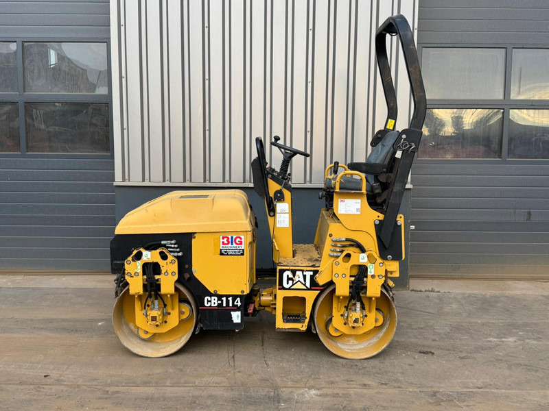 Caterpillar CB114 - Roller: picture 1 Caterpillar CB114 - Roller: picture 1