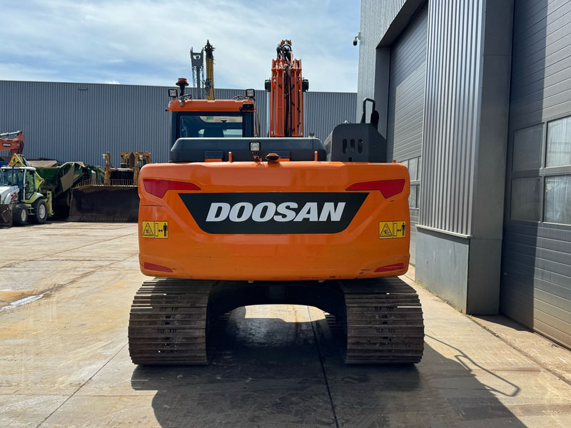 Doosan DX140LC-5 - CE / Verachtert CW30 - GP edge bucket - Crawler excavator: picture 3 Doosan DX140LC-5 - CE / Verachtert CW30 - GP edge bucket - Crawler excavator: picture 3