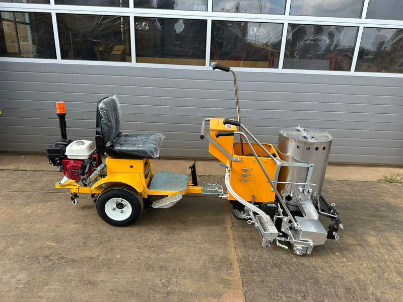 Giga power 860 Road Marking Machine - Car: picture 5 Giga power 860 Road Marking Machine - Car: picture 5