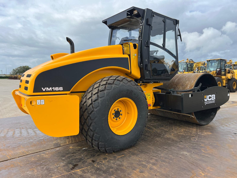 JCB VM166D - Roller: picture 5 JCB VM166D - Roller: picture 5