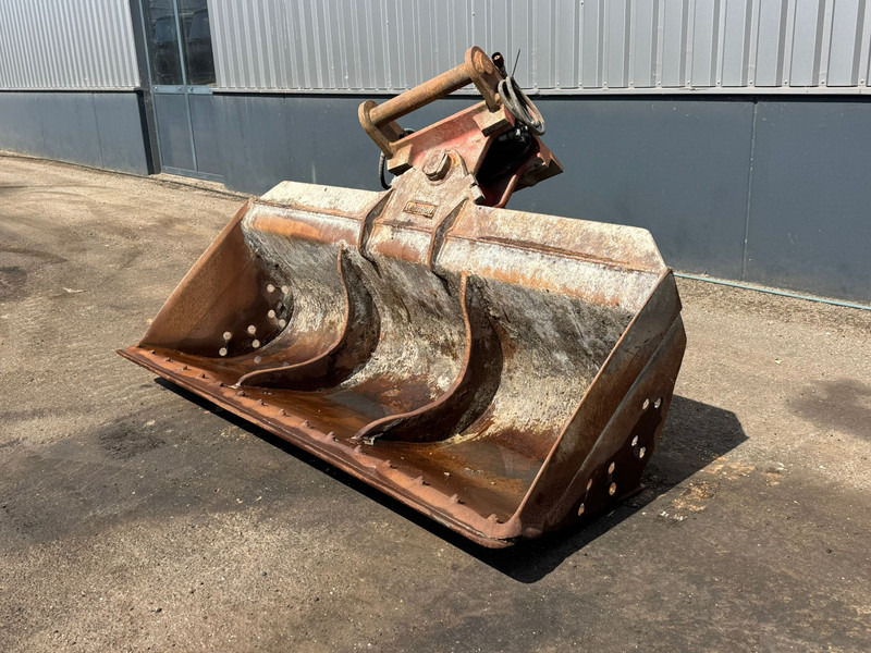 Lehnhoff Tilting Bucket ngt4-2400 Lehnhoff MS25 - Bucket: picture 1 Lehnhoff Tilting Bucket ngt4-2400 Lehnhoff MS25 - Bucket: picture 1