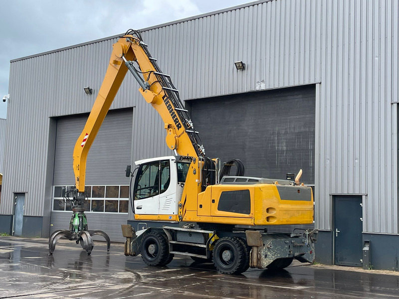 Liebherr LH30 M - Material Handler - Waste/ Industry handler: picture 3 Liebherr LH30 M - Material Handler - Waste/ Industry handler: picture 3
