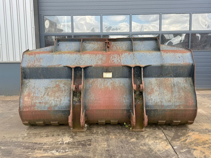 Volvo 4.2 m3 - Bucket: picture 4 Volvo 4.2 m3 - Bucket: picture 4