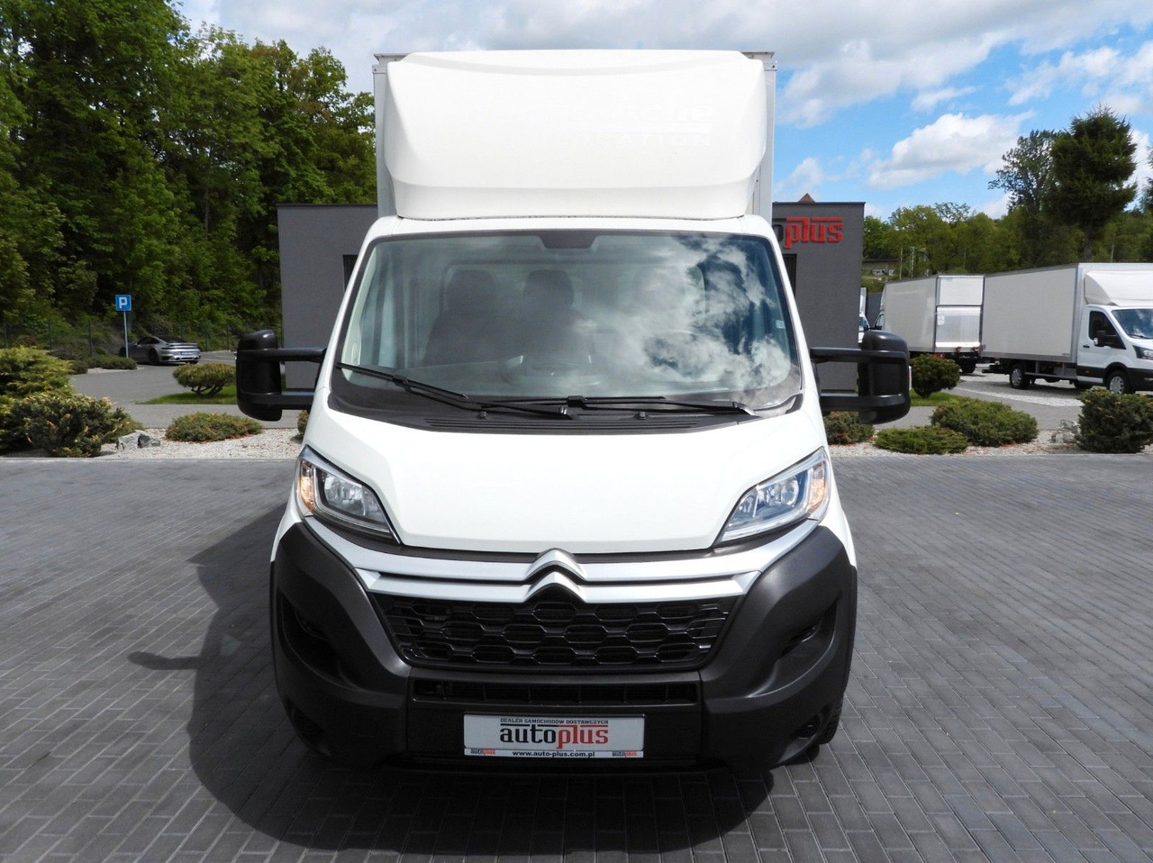 Citroën JUMPER KOFFER AUFZUG 8 PALETTEN TEMPOMAT NAVI Citroën JUMPER KOFFER AUFZUG 8 PALETTEN TEMPOMAT NAVI - Box van: picture 5 Citroën JUMPER KOFFER AUFZUG 8 PALETTEN TEMPOMAT NAVI Citroën JUMPER KOFFER AUFZUG 8 PALETTEN TEMPOMAT NAVI - Box van: picture 5