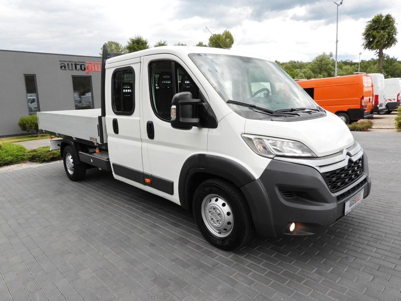 Citroën JUMPER PRITSCHE DOPPELKABINE DOKA 7 SITZE - Flatbed van, Combi van: picture 4 Citroën JUMPER PRITSCHE DOPPELKABINE DOKA 7 SITZE - Flatbed van, Combi van: picture 4