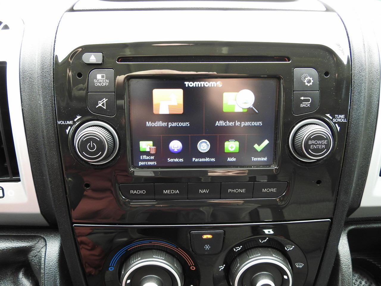 Box van FIAT DUCATO BOX LIFT 8 PALLETS CRUISE CONTROL NAVIGATION AIR CONDITIONING LED LIGHTS  130HP: picture 35