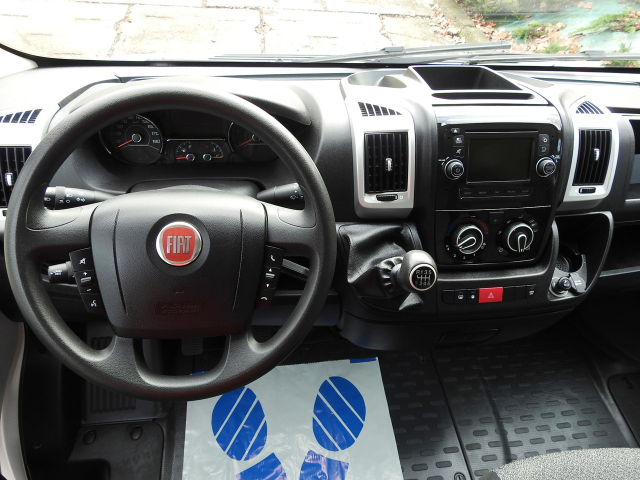 Box van FIAT DUCATO BOX LIFT 8 PALLETS CRUISE CONTROL NAVIGATION AIR CONDITIONING LED LIGHTS  130HP: picture 29