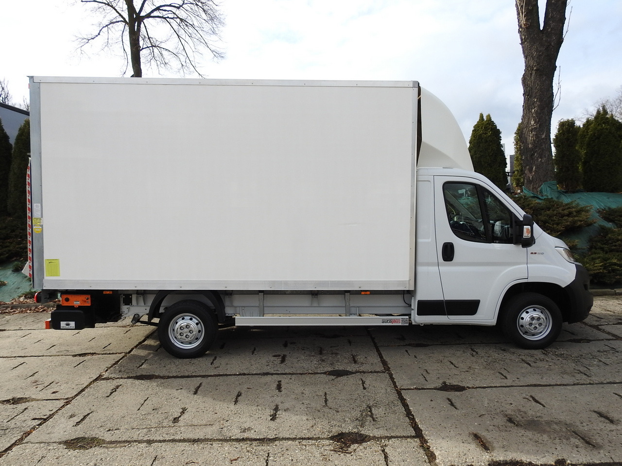 Box van FIAT DUCATO BOX LIFT 8 PALLETS CRUISE CONTROL NAVIGATION AIR CONDITIONING LED LIGHTS  130HP: picture 7