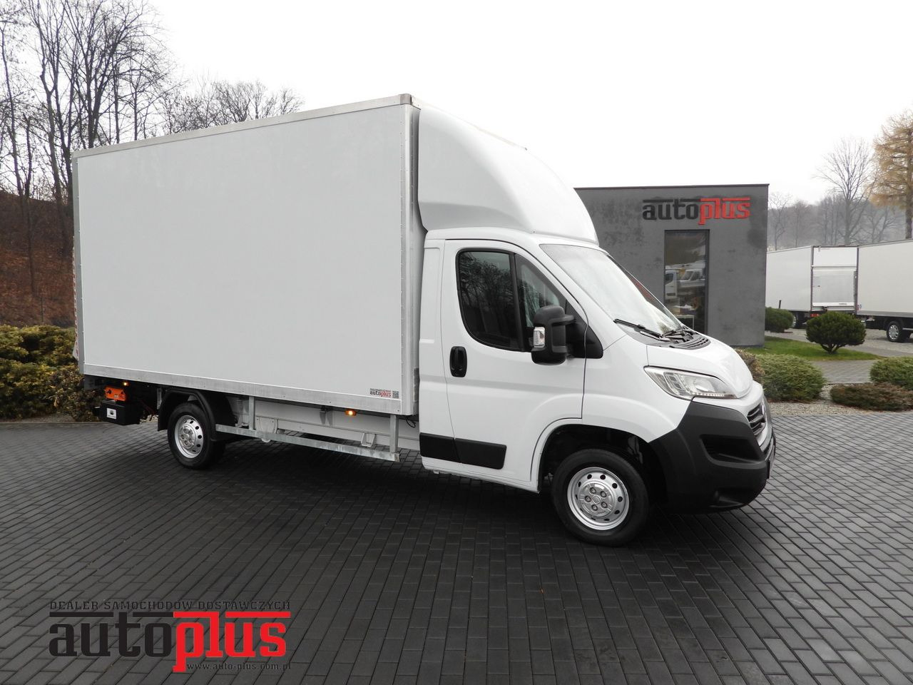 FIAT DUCATO BOX LIFT 8 PALLETS CRUISE CONTROL NAVIGATION LED LIGHTS AIR CONDITIONING 130HP - Box van: picture 1 FIAT DUCATO BOX LIFT 8 PALLETS CRUISE CONTROL NAVIGATION LED LIGHTS AIR CONDITIONING 130HP - Box van: picture 1