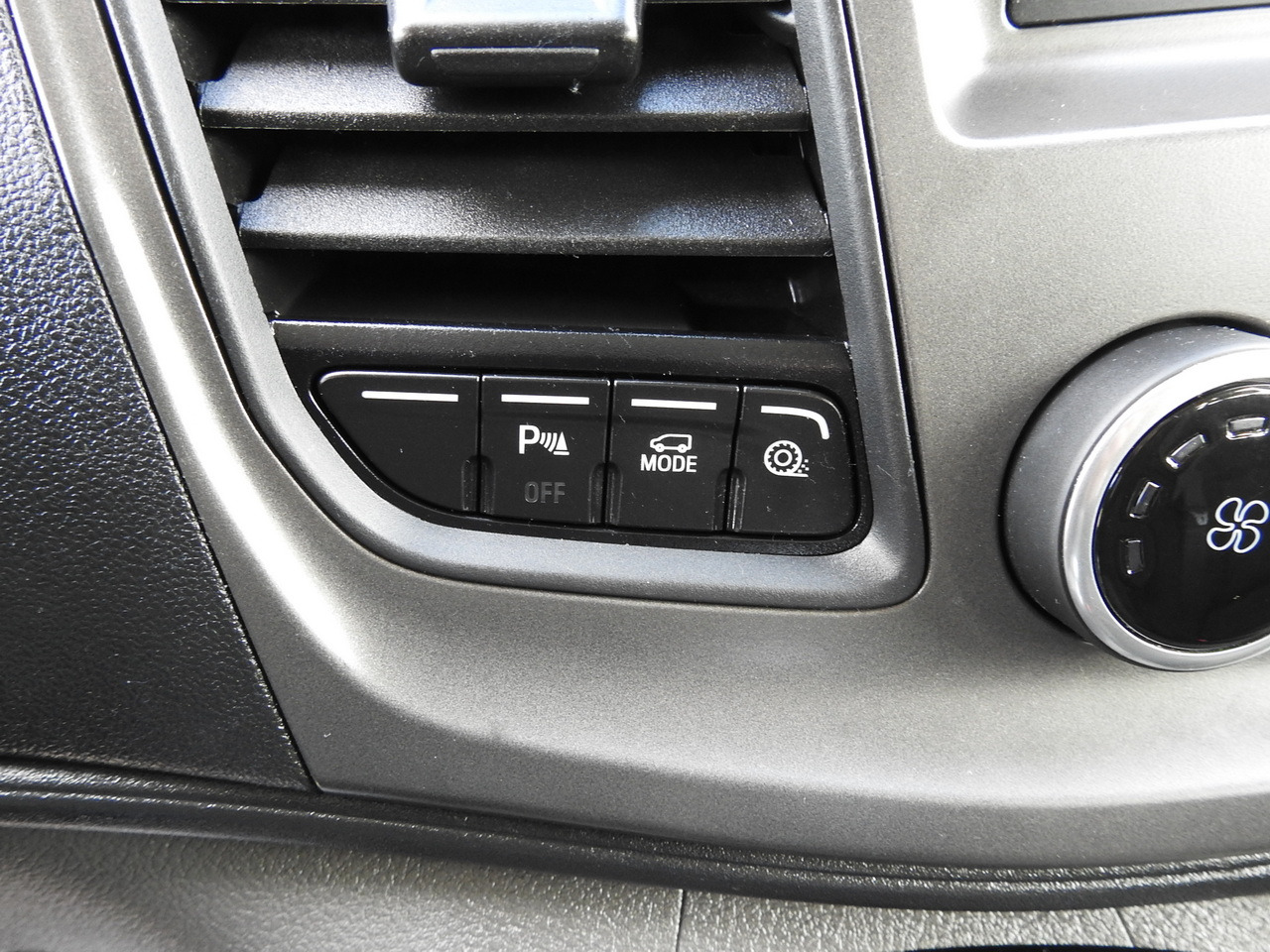 Panel van FORD TRANSIT BOX DELIVERY VAN 6 SEATS CRUISE CONTROL AIR CONDITIONING LED LIGHTS  130HP: picture 33