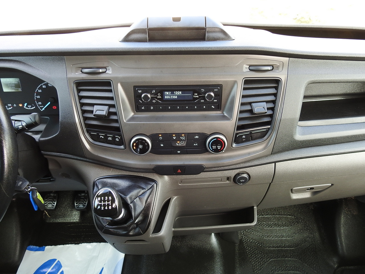 Panel van FORD TRANSIT BOX DELIVERY VAN 6 SEATS CRUISE CONTROL AIR CONDITIONING LED LIGHTS  130HP: picture 31