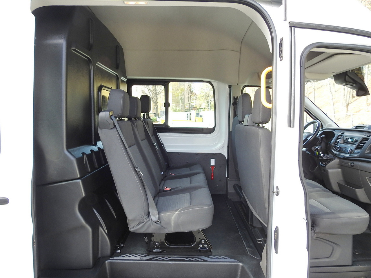 Panel van FORD TRANSIT BOX DELIVERY VAN 6 SEATS CRUISE CONTROL AIR CONDITIONING LED LIGHTS  130HP: picture 38
