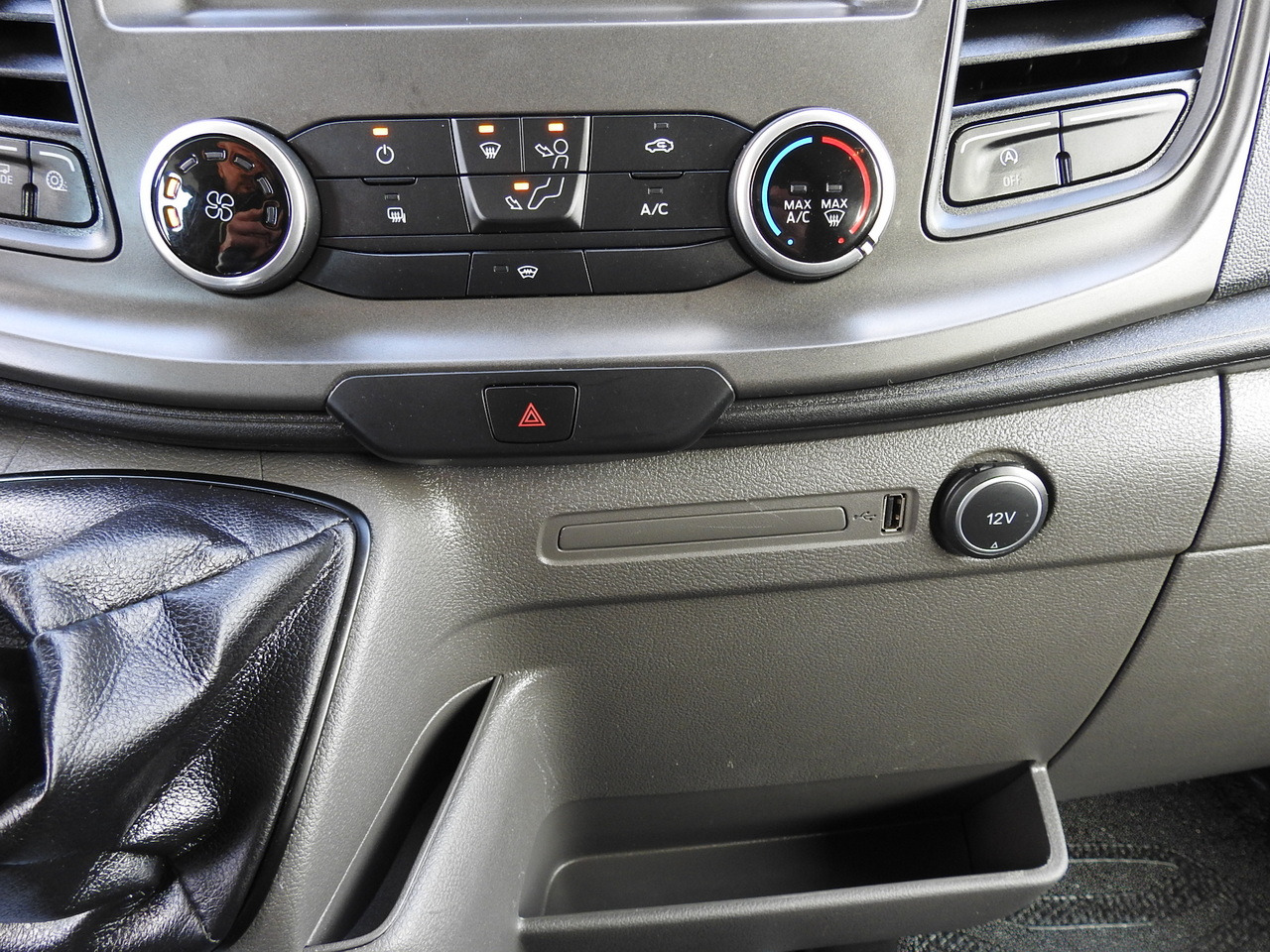 Panel van FORD TRANSIT BOX DELIVERY VAN 6 SEATS CRUISE CONTROL AIR CONDITIONING LED LIGHTS  130HP: picture 32