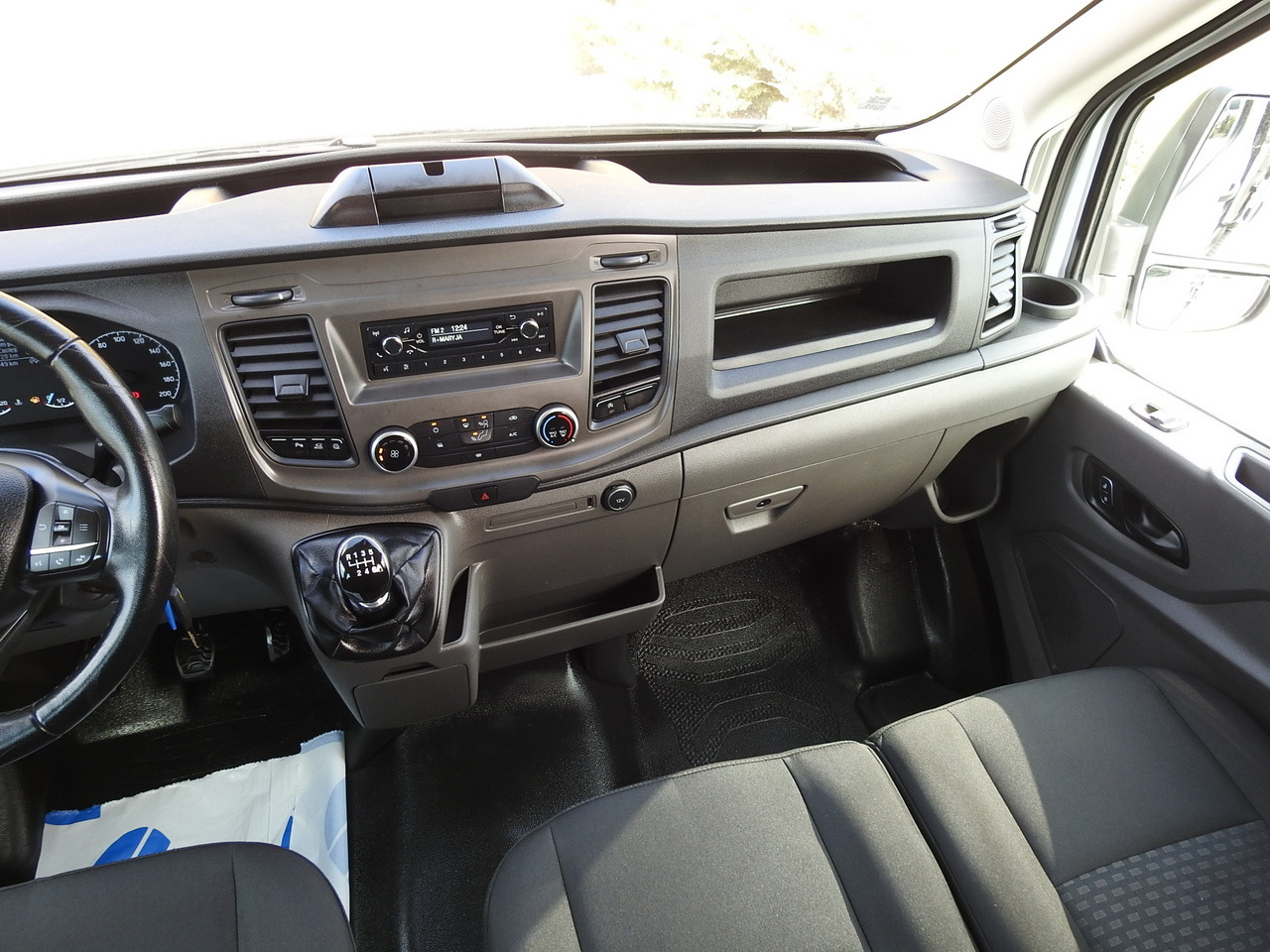 Panel van FORD TRANSIT BOX DELIVERY VAN 6 SEATS CRUISE CONTROL AIR CONDITIONING LED LIGHTS  130HP: picture 29