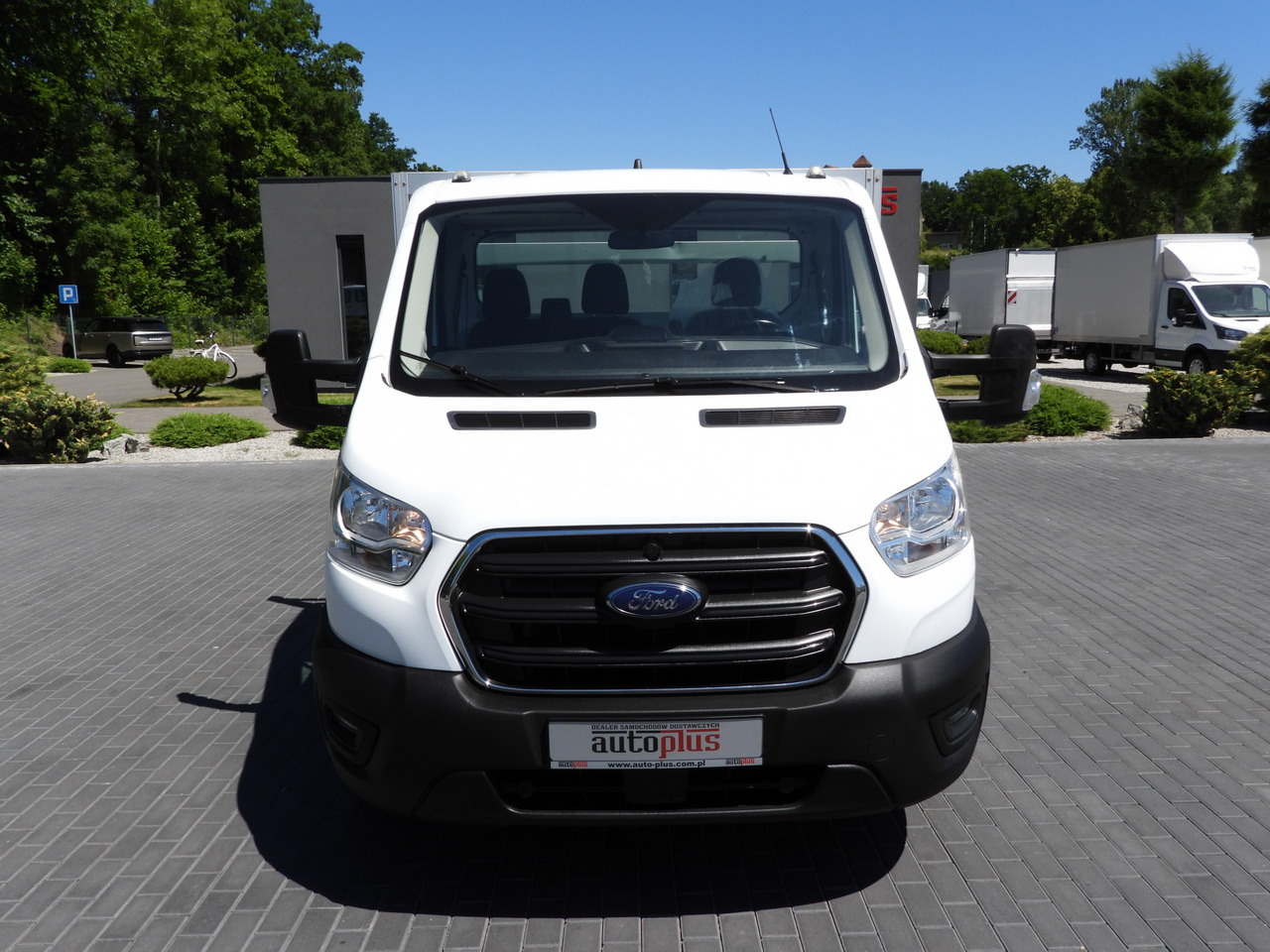 FORD TRANSIT STAKE BODY 10 PALLETS CRUISE CONTROL LED LIGHTS PNEUMATICS AIR CONDITIONING 160HP - Flatbed van: picture 5 FORD TRANSIT STAKE BODY 10 PALLETS CRUISE CONTROL LED LIGHTS PNEUMATICS AIR CONDITIONING 160HP - Flatbed van: picture 5