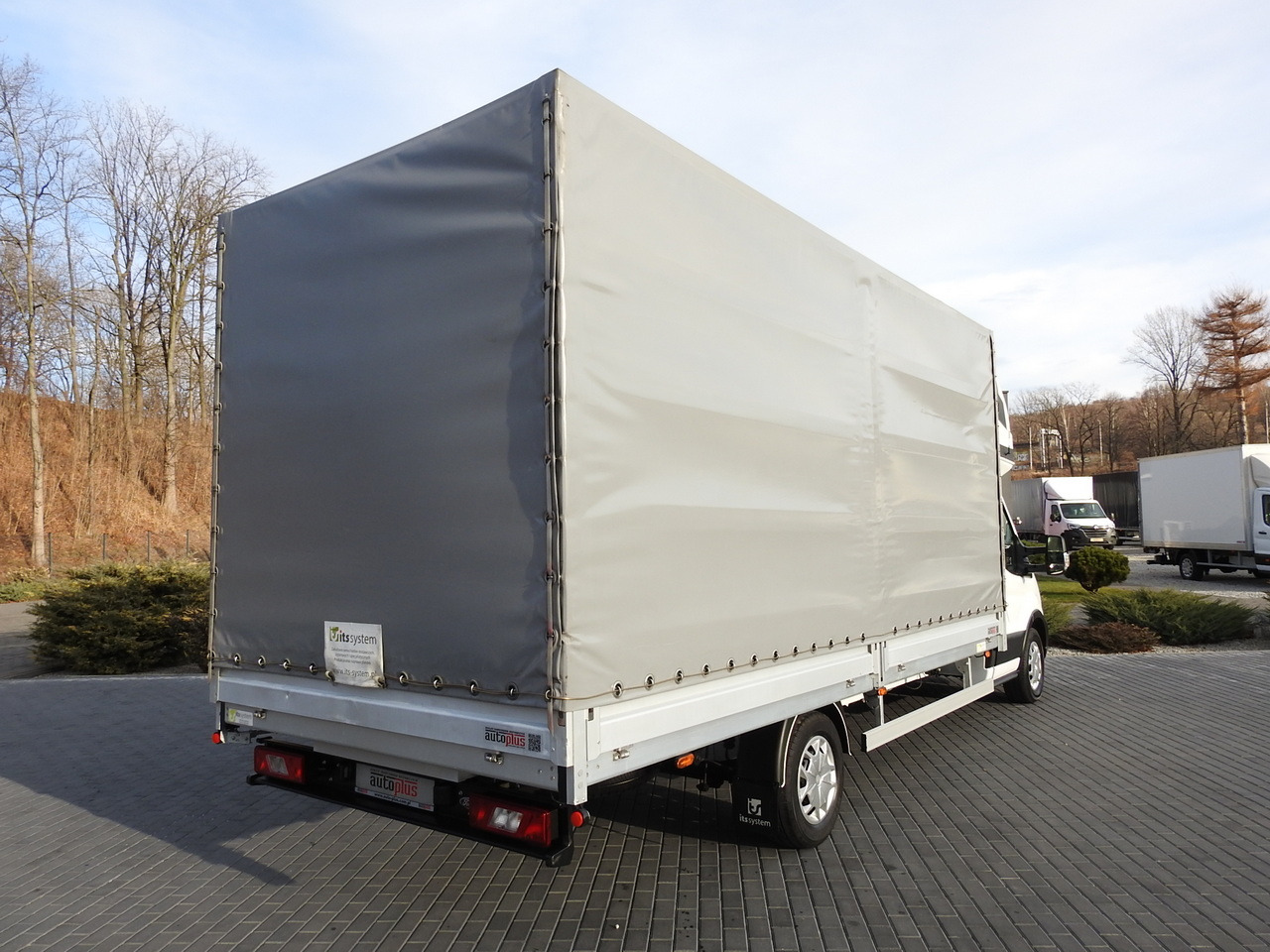 FORD TRANSIT TARPAULIN 10 PALLETS WEBASTO CRUISE CONTROL AIR CONDITIONING LED LIGHTS 160HP - Curtain side van: picture 3 FORD TRANSIT TARPAULIN 10 PALLETS WEBASTO CRUISE CONTROL AIR CONDITIONING LED LIGHTS 160HP - Curtain side van: picture 3