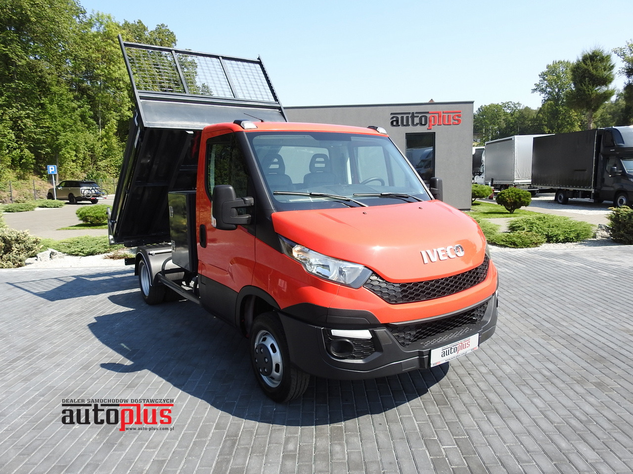 IVECO DAILY 35C13 TIPPER CRUISE CONTROL AIR CONDITIONING TWIN WHEELS 130HP - Tipper van: picture 1 IVECO DAILY 35C13 TIPPER CRUISE CONTROL AIR CONDITIONING TWIN WHEELS 130HP - Tipper van: picture 1