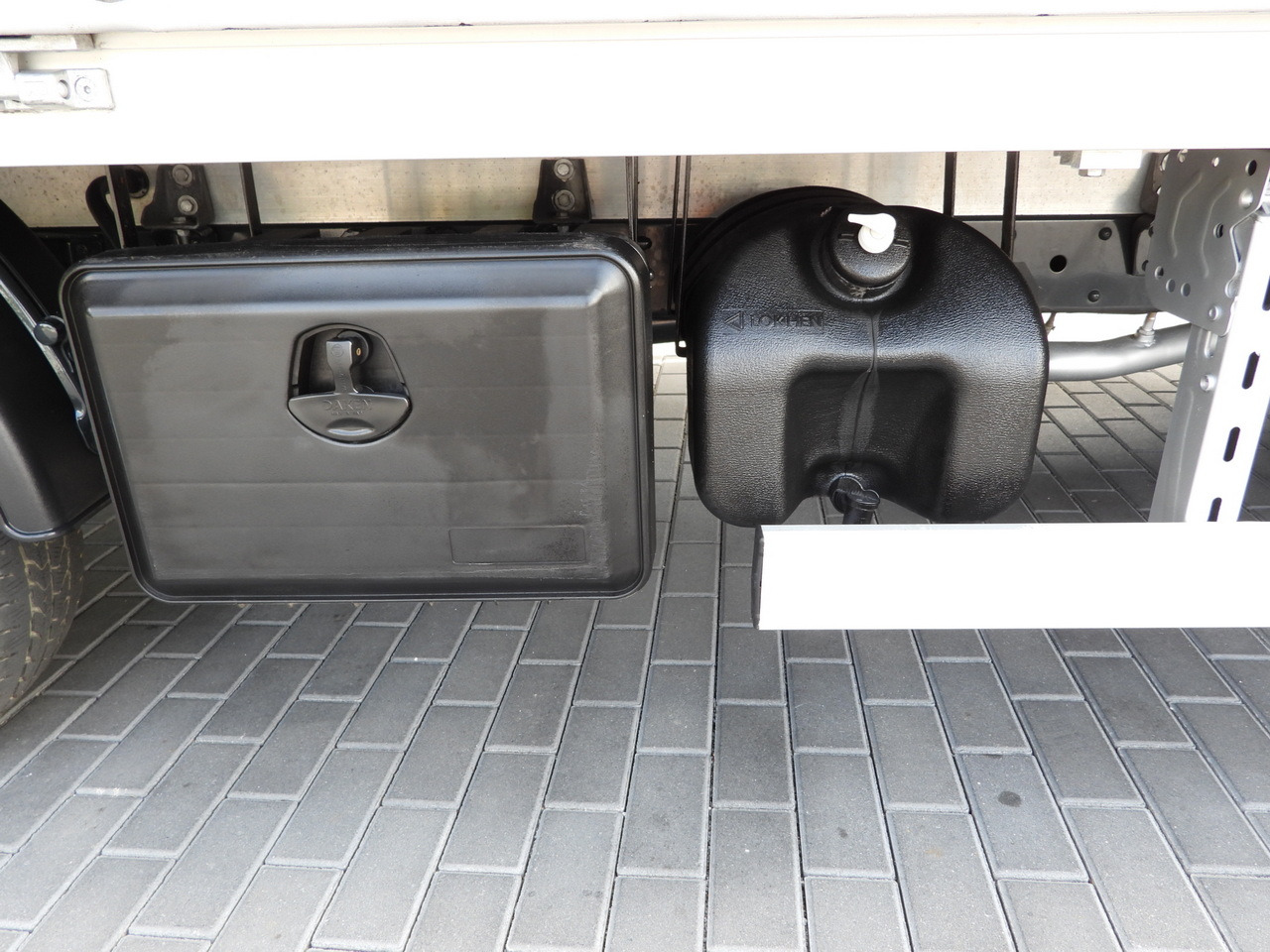 Curtain side van IVECO DAILY 35S18 TARPAULIN 10 PALLETS CRUISE CONTROL LED LIGHTS AIR CONDITIONING  180HP: picture 25