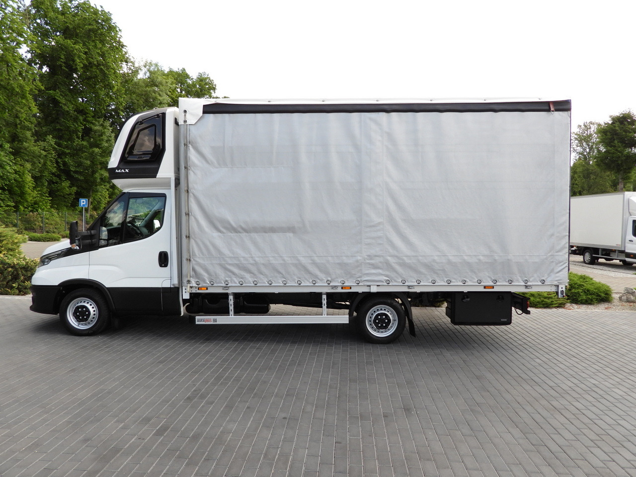 Curtain side van IVECO DAILY 35S18 TARPAULIN 10 PALLETS CRUISE CONTROL LED LIGHTS AIR CONDITIONING  180HP: picture 8