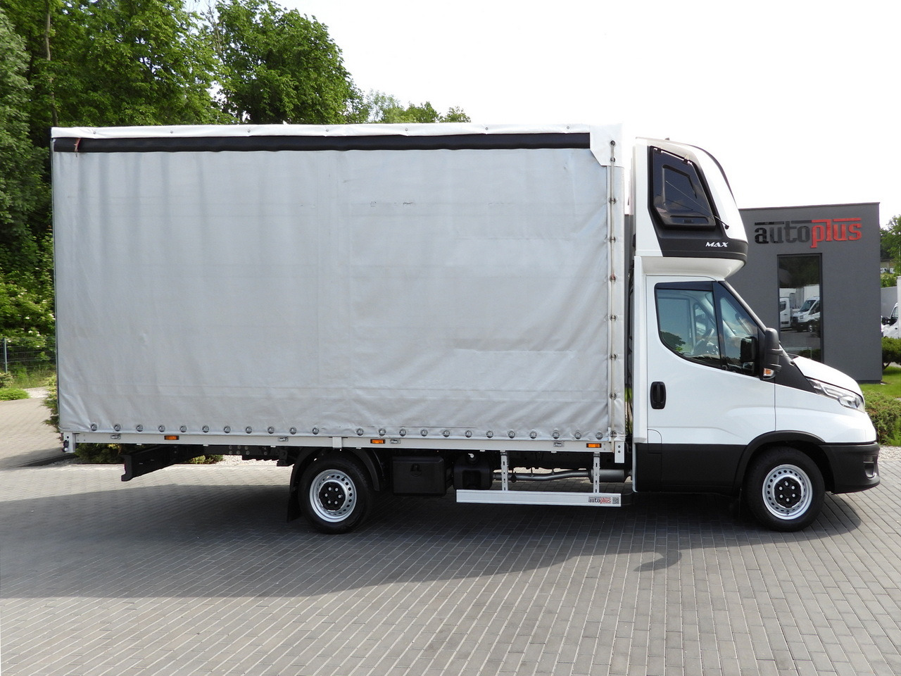 Curtain side van IVECO DAILY 35S18 TARPAULIN 10 PALLETS CRUISE CONTROL LED LIGHTS AIR CONDITIONING  180HP: picture 7