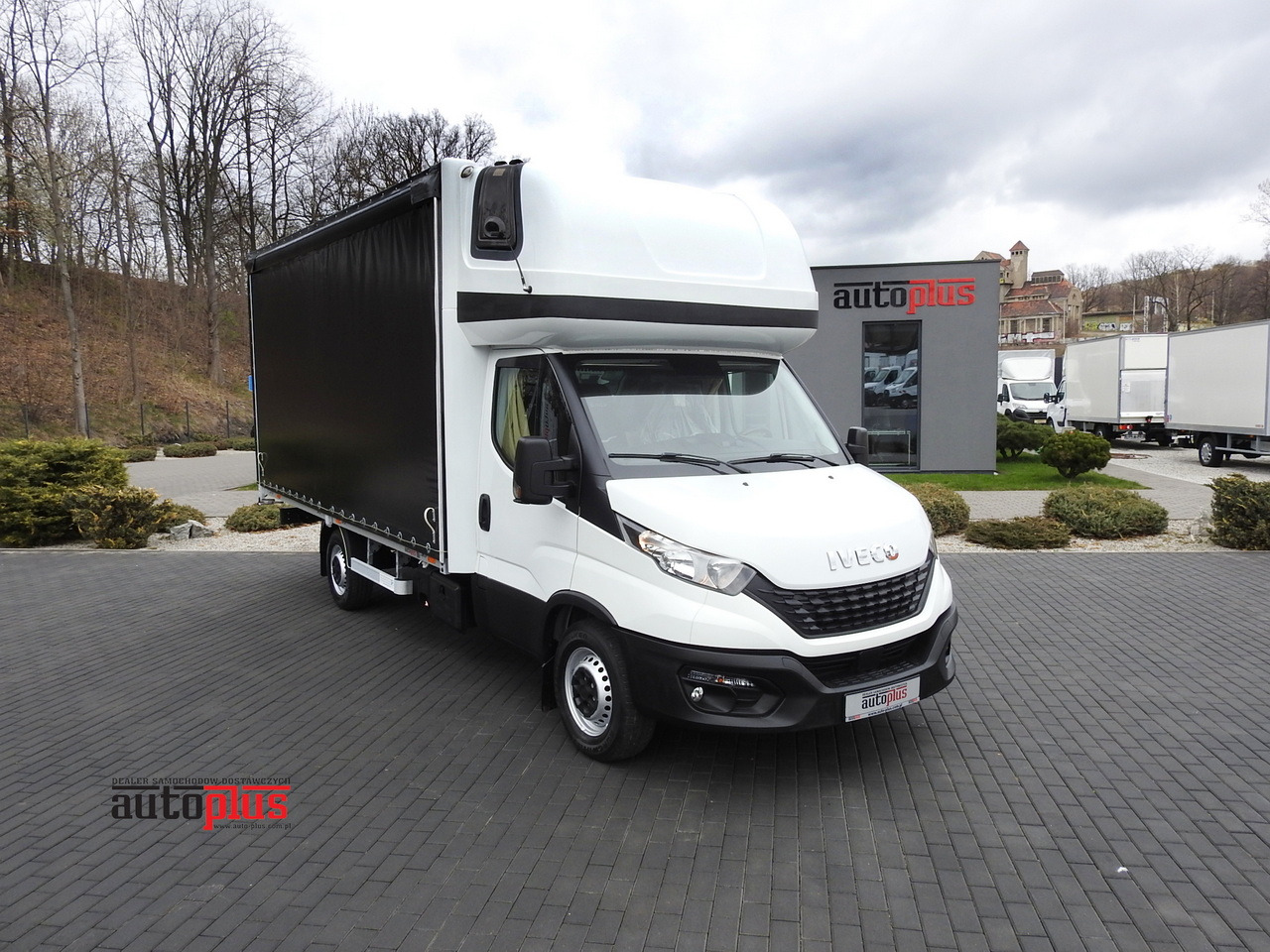 IVECO DAILY 35S18 TARPAULIN 10 PALLETS WEBASTO CRUISE CONTROL AIR CONDITIONING 180HP - Curtain side van: picture 1 IVECO DAILY 35S18 TARPAULIN 10 PALLETS WEBASTO CRUISE CONTROL AIR CONDITIONING 180HP - Curtain side van: picture 1