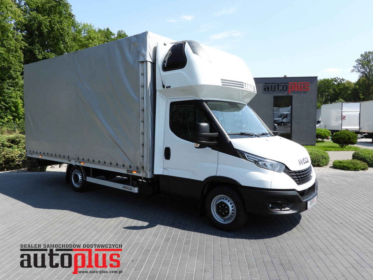IVECO DAILY 35S18 TARPAULIN 10 PALLETS WEBASTO CRUISE CONTROL LED LIGHTS PNEUMATICS AIR CONDITIONING 180HP - Curtain side van: picture 1 IVECO DAILY 35S18 TARPAULIN 10 PALLETS WEBASTO CRUISE CONTROL LED LIGHTS PNEUMATICS AIR CONDITIONING 180HP - Curtain side van: picture 1