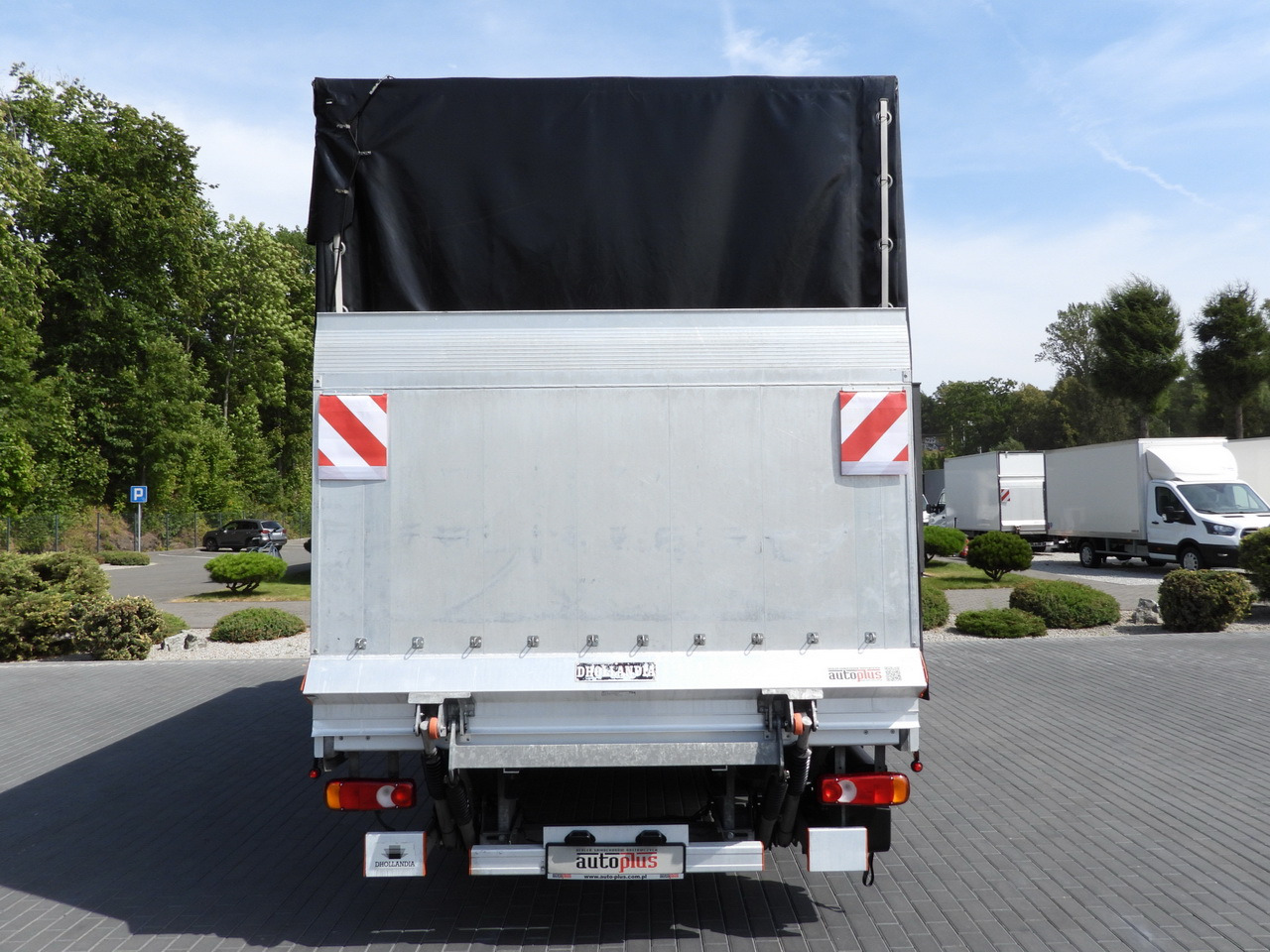 Curtain side van IVECO DAILY 35S18 TARPAULIN LIFT 8 PALLETS CRUISE CONTROL AIR CONDITIONING 180HP: picture 11 Curtain side van IVECO DAILY 35S18 TARPAULIN LIFT 8 PALLETS CRUISE CONTROL AIR CONDITIONING 180HP: picture 11