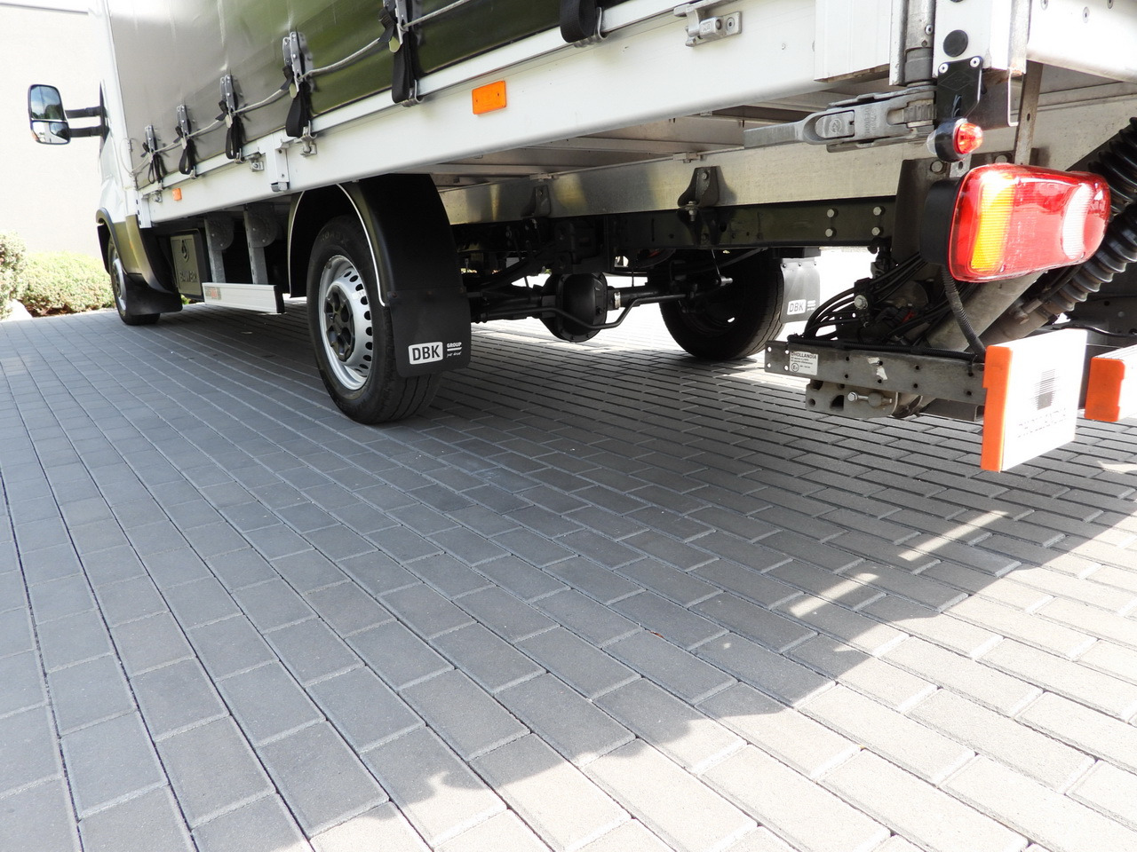 Curtain side van IVECO DAILY 35S18 TARPAULIN LIFT 8 PALLETS CRUISE CONTROL AIR CONDITIONING 180HP: picture 20 Curtain side van IVECO DAILY 35S18 TARPAULIN LIFT 8 PALLETS CRUISE CONTROL AIR CONDITIONING 180HP: picture 20