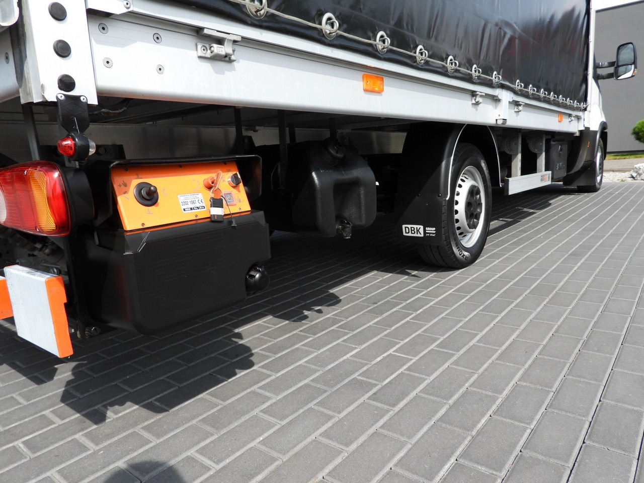 Curtain side van IVECO DAILY 35S18 TARPAULIN LIFT 8 PALLETS CRUISE CONTROL AIR CONDITIONING 180HP: picture 21 Curtain side van IVECO DAILY 35S18 TARPAULIN LIFT 8 PALLETS CRUISE CONTROL AIR CONDITIONING 180HP: picture 21