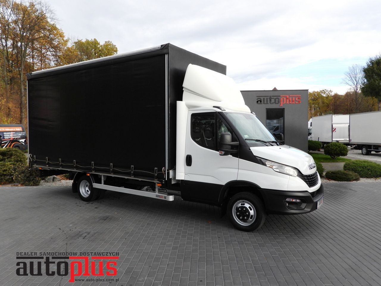 IVECO DAILY 50C17 TARPAULIN 10 PALLETS CRUISE CONTROL PNEUMATICS TWIN WHEELS AIR CONDITIONING 180HP - Curtain side van: picture 1 IVECO DAILY 50C17 TARPAULIN 10 PALLETS CRUISE CONTROL PNEUMATICS TWIN WHEELS AIR CONDITIONING 180HP - Curtain side van: picture 1