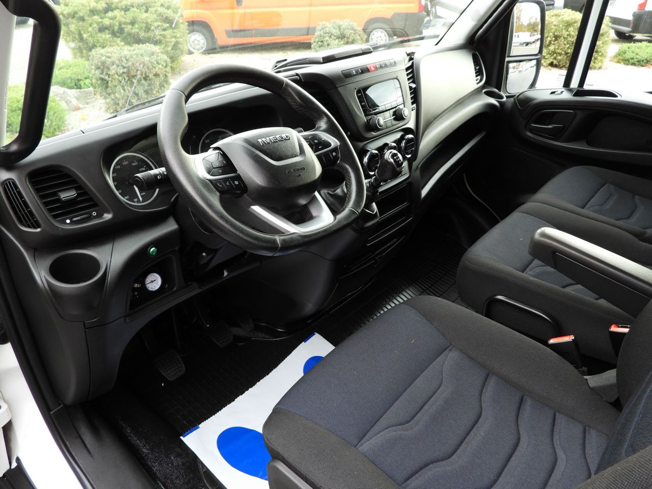 IVECO DAILY 50C17 TARPAULIN 10 PALLETS CRUISE CONTROL PNEUMATICS TWIN WHEELS AIR CONDITIONING 180HP - Curtain side van: picture 2 IVECO DAILY 50C17 TARPAULIN 10 PALLETS CRUISE CONTROL PNEUMATICS TWIN WHEELS AIR CONDITIONING 180HP - Curtain side van: picture 2