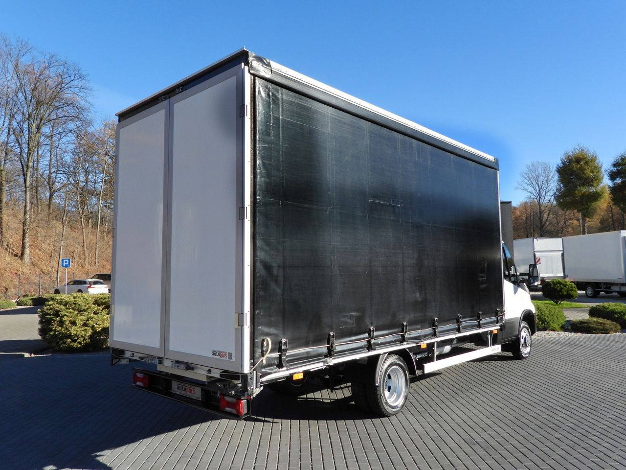 IVECO DAILY 50C17 TARPAULIN 10 PALLETS CRUISE CONTROL TWIN WHEELS AIR CONDITIONING 180HP - Curtain side van: picture 3 IVECO DAILY 50C17 TARPAULIN 10 PALLETS CRUISE CONTROL TWIN WHEELS AIR CONDITIONING 180HP - Curtain side van: picture 3