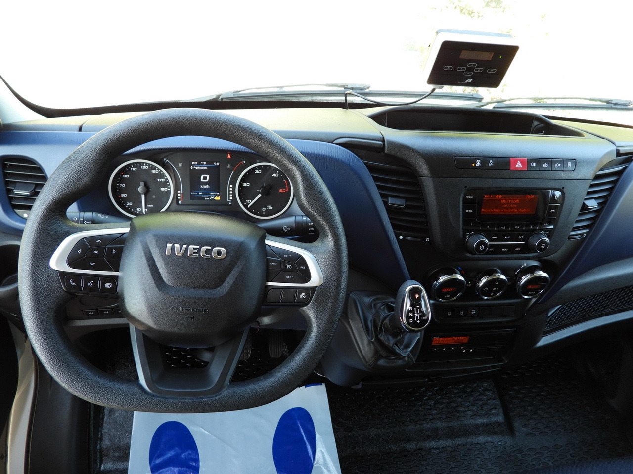 Box truck IVECO DAILY 72C18 LIFT 14 PALLETS CRUISE CONTROL PNEUMATICS AUTOMATIC TRANSMISSION HI-MATIC TWIN WHEELS AIR CONDITIONING  180HP: picture 31