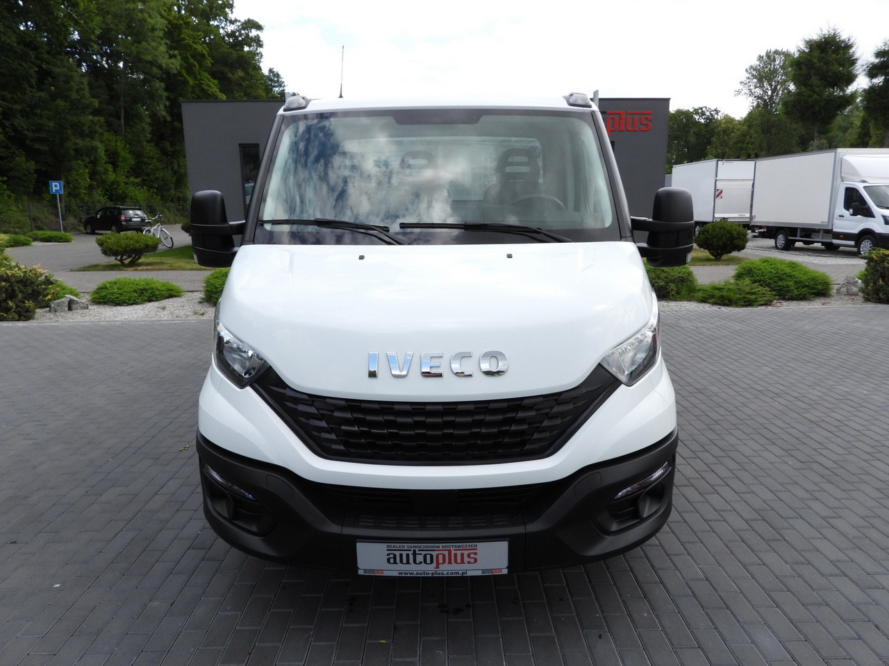 IVECO DAILY CRUISE CONTROL TWIN WHEELS AIR CONDITIONING 140HP - Tipper van: picture 5 IVECO DAILY CRUISE CONTROL TWIN WHEELS AIR CONDITIONING 140HP - Tipper van: picture 5
