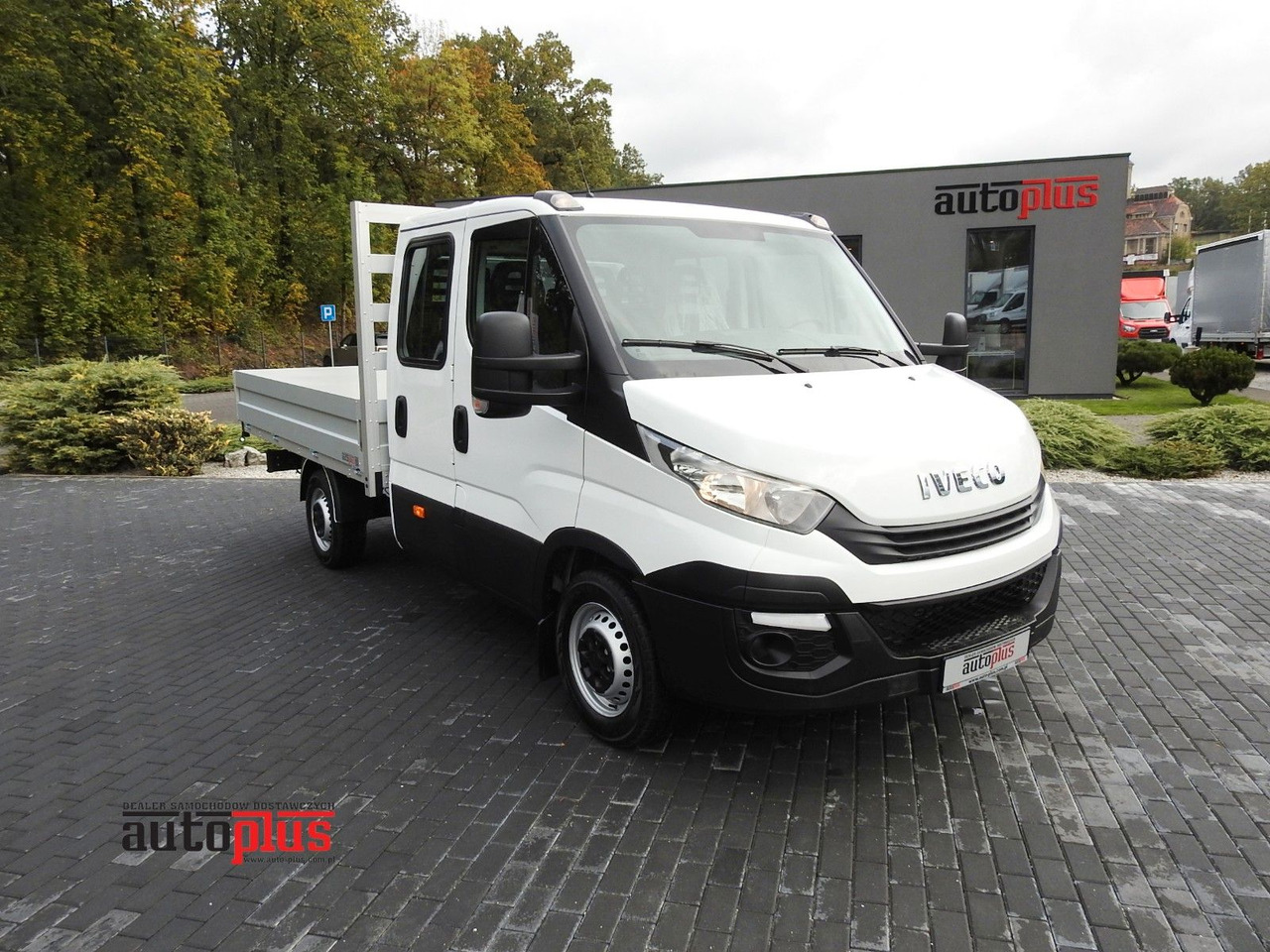 Iveco DAILY 35S15 PRITSCHE DOPPELKABINE DOKA 7 SITZE - Flatbed van, Combi van: picture 1 Iveco DAILY 35S15 PRITSCHE DOPPELKABINE DOKA 7 SITZE - Flatbed van, Combi van: picture 1