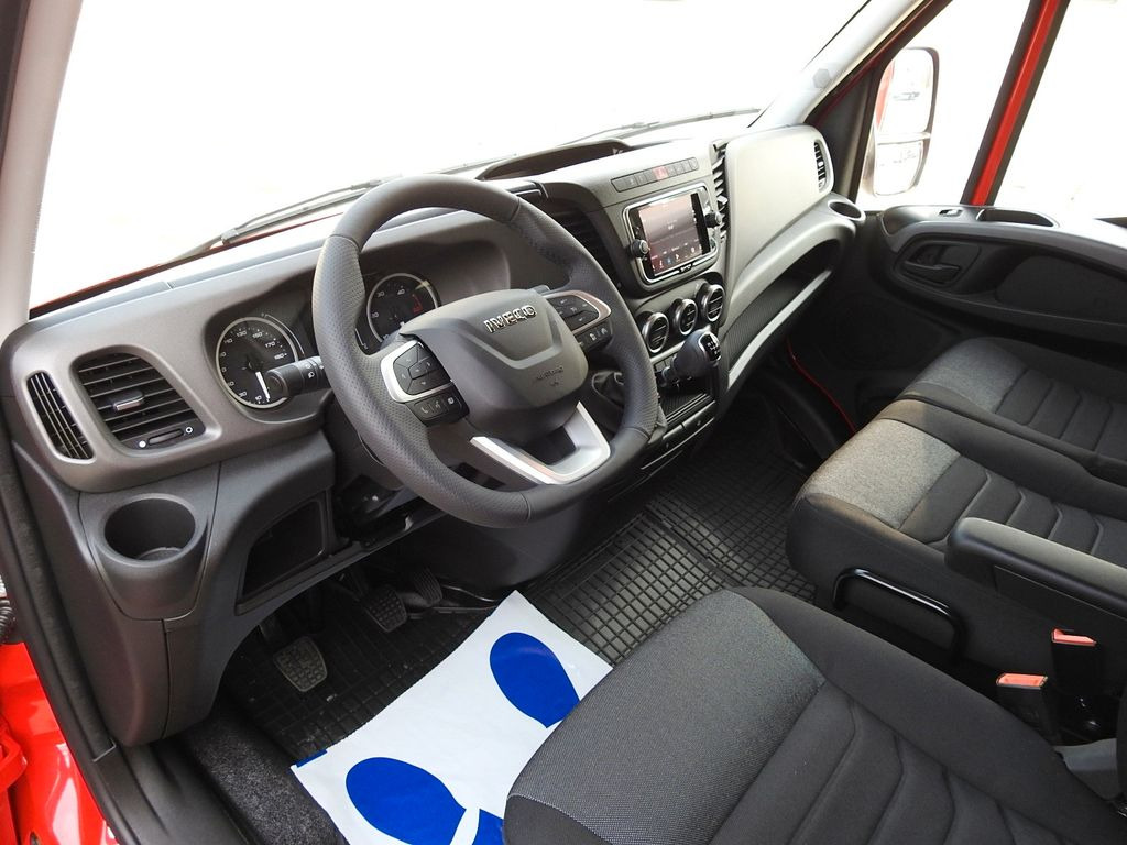 Iveco DAILY 35S18 PRITSCHE PLANE 10 PALETTEN WEBASTO - Curtain side van: picture 2 Iveco DAILY 35S18 PRITSCHE PLANE 10 PALETTEN WEBASTO - Curtain side van: picture 2