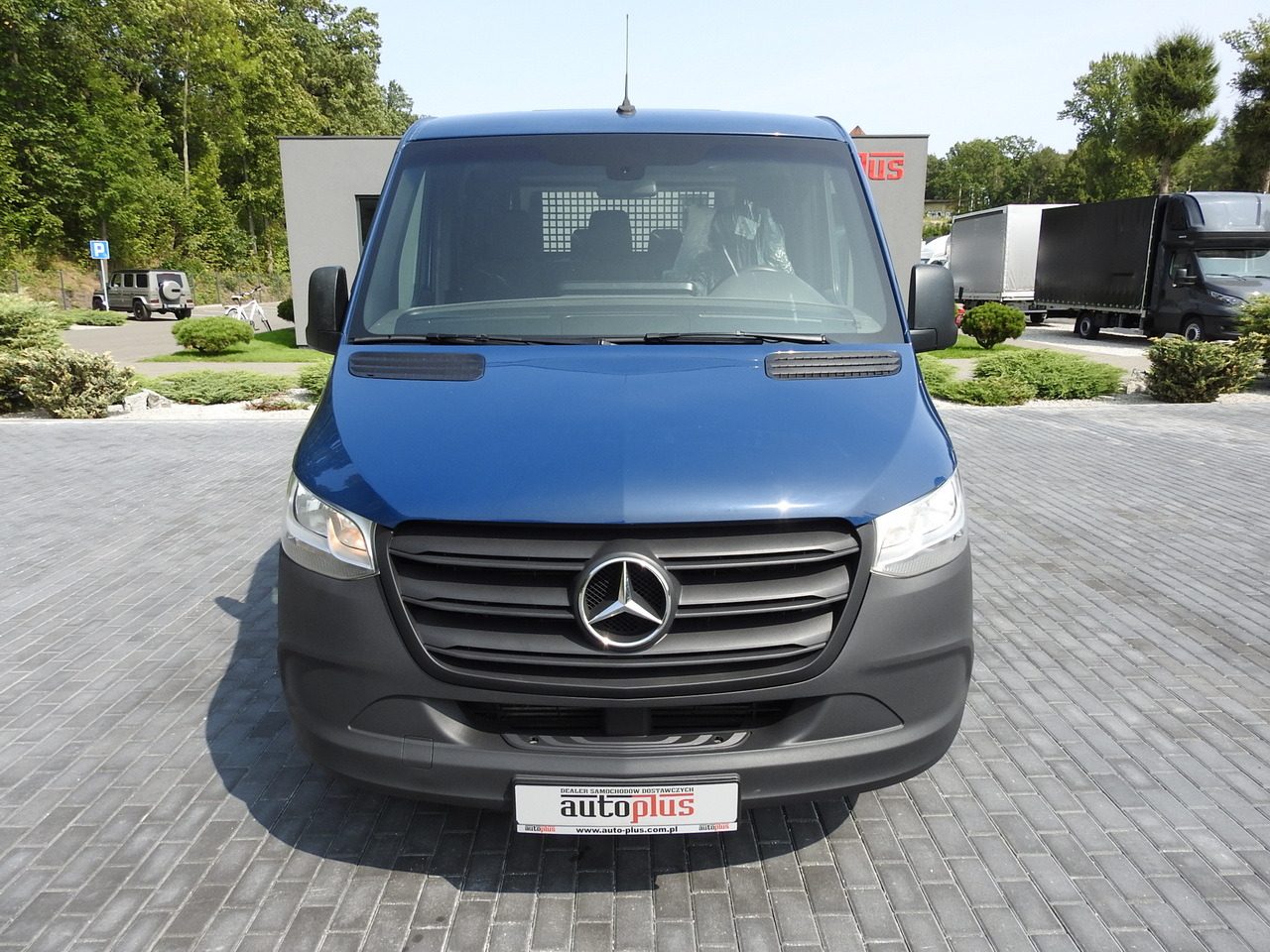 MERCEDES SPRINTER 316 STAKE BODY DOUBLE CABIN DOKA 7 SEATS AIR CONDITIONING 160HP - Combi van: picture 5 MERCEDES SPRINTER 316 STAKE BODY DOUBLE CABIN DOKA 7 SEATS AIR CONDITIONING 160HP - Combi van: picture 5