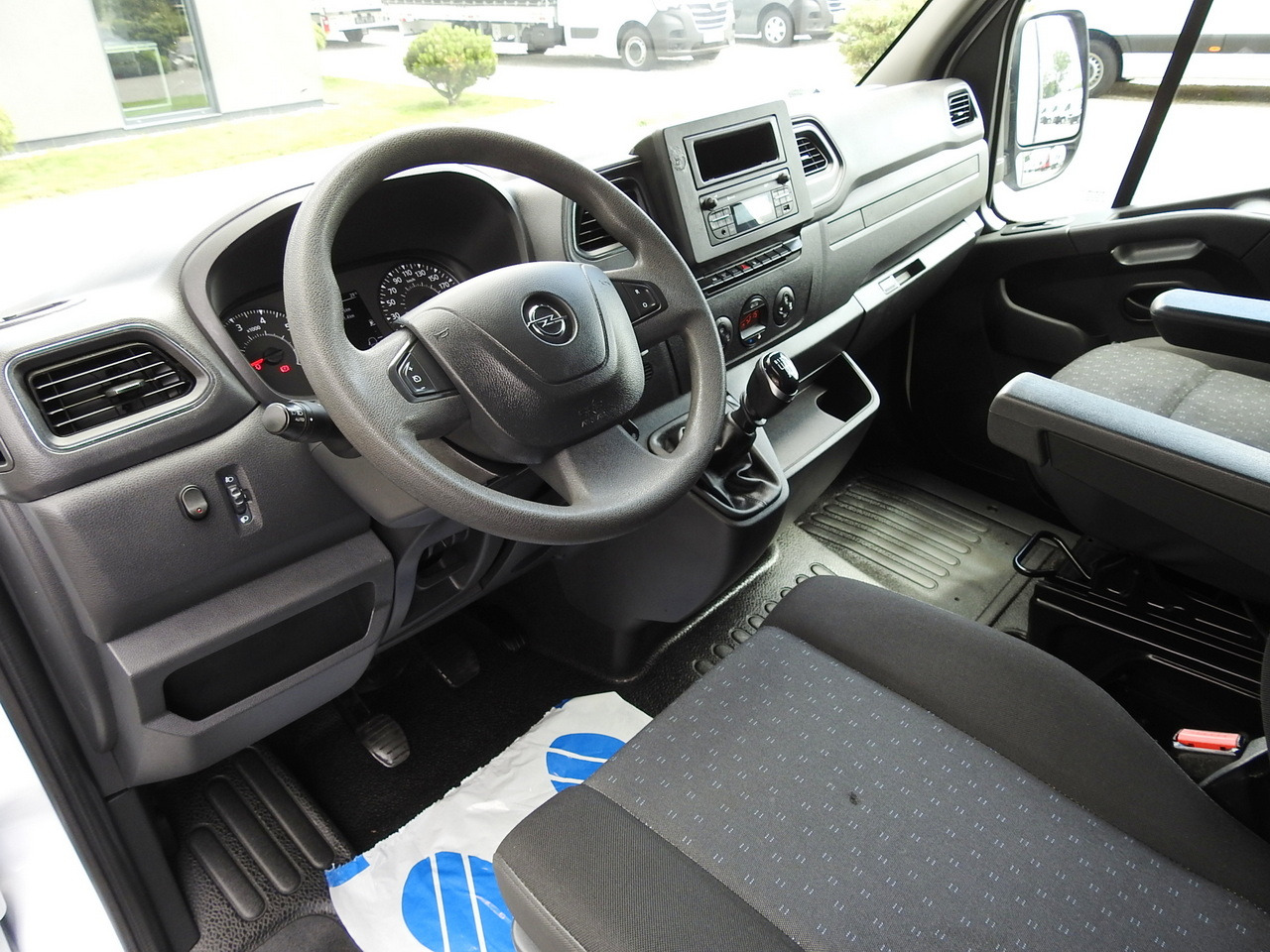 OPEL MOVANO TARPAULIN 10 PALLETS WEBASTO CRUISE CONTROL AIR CONDITIONING PNEUMATICS 165HP - Curtain side van: picture 2 OPEL MOVANO TARPAULIN 10 PALLETS WEBASTO CRUISE CONTROL AIR CONDITIONING PNEUMATICS 165HP - Curtain side van: picture 2