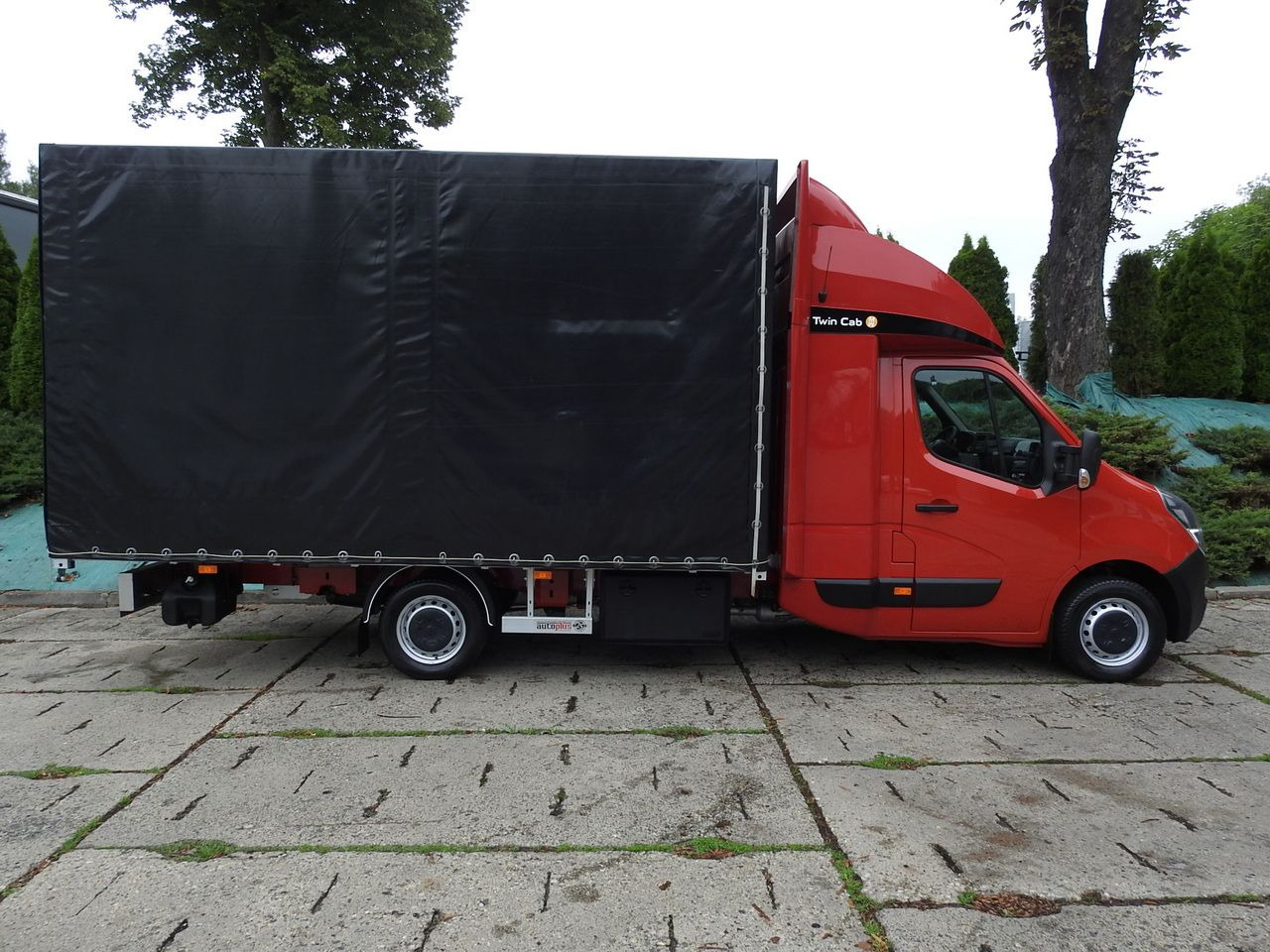 Curtain side van OPEL MOVANO TARPAULIN 10 PALLETS WEBASTO CRUISE CONTROL LED LIGHTS PNEUMATICS AIR CONDITIONING 165HP: picture 7 Curtain side van OPEL MOVANO TARPAULIN 10 PALLETS WEBASTO CRUISE CONTROL LED LIGHTS PNEUMATICS AIR CONDITIONING 165HP: picture 7