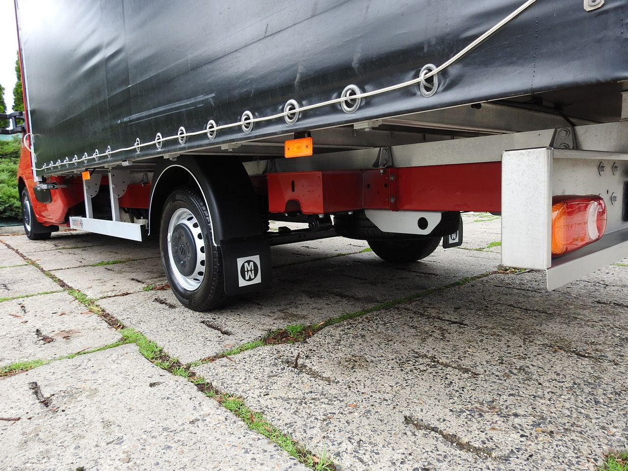 Curtain side van OPEL MOVANO TARPAULIN 10 PALLETS WEBASTO CRUISE CONTROL LED LIGHTS PNEUMATICS AIR CONDITIONING 165HP: picture 16 Curtain side van OPEL MOVANO TARPAULIN 10 PALLETS WEBASTO CRUISE CONTROL LED LIGHTS PNEUMATICS AIR CONDITIONING 165HP: picture 16