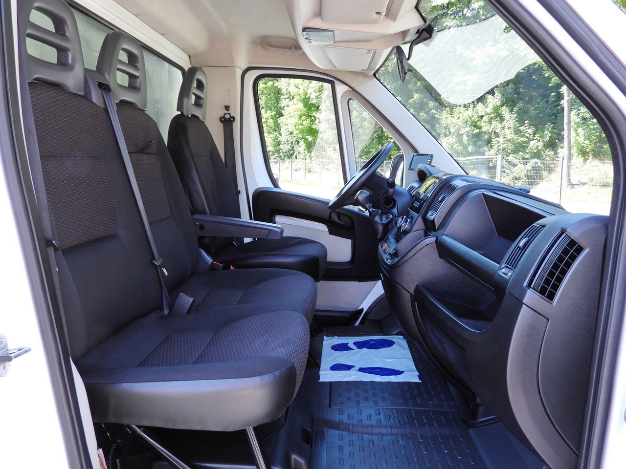 Box van PEUGEOT BOXER BOX LIFT 8 PALLETS CRUISE CONTROL AIR CONDITIONING 130HP: picture 37 Box van PEUGEOT BOXER BOX LIFT 8 PALLETS CRUISE CONTROL AIR CONDITIONING 130HP: picture 37