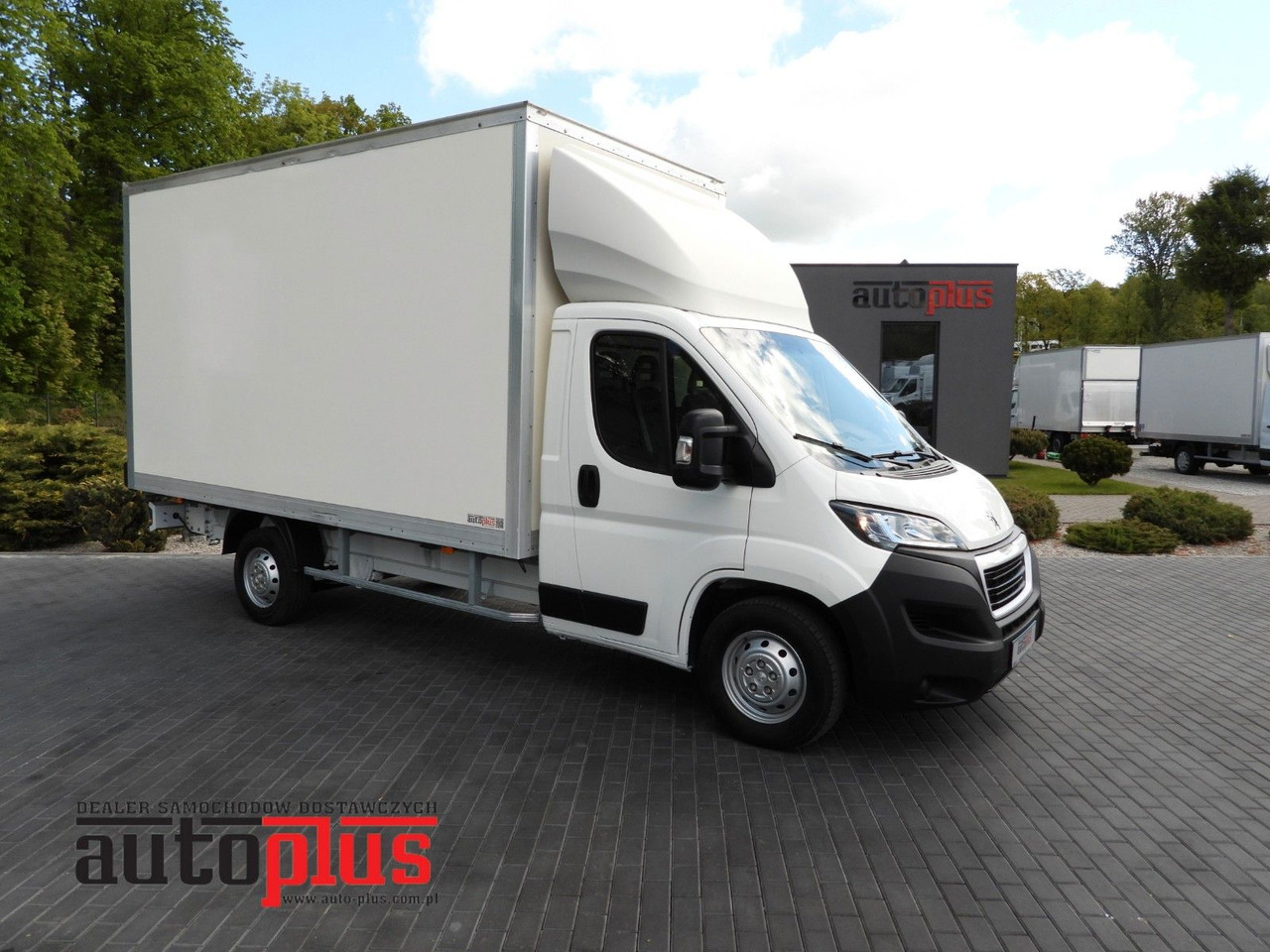 Peugeot BOXER KOFFER 8 PALETTEN TEMPOMAT KLIMAANLAGE Peugeot BOXER KOFFER 8 PALETTEN TEMPOMAT KLIMAANLAGE - Box van: picture 1 Peugeot BOXER KOFFER 8 PALETTEN TEMPOMAT KLIMAANLAGE Peugeot BOXER KOFFER 8 PALETTEN TEMPOMAT KLIMAANLAGE - Box van: picture 1
