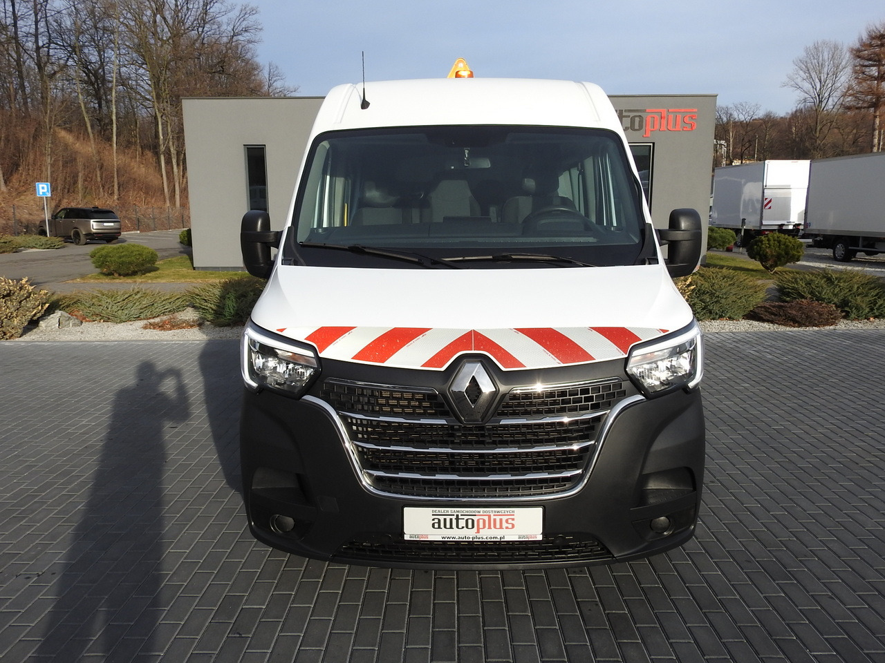 RENAULT MASTER BOX DELIVERY VAN 7 SEATS CRUISE CONTROL AIR CONDITIONING LED LIGHTS 135HP - Panel van: picture 5 RENAULT MASTER BOX DELIVERY VAN 7 SEATS CRUISE CONTROL AIR CONDITIONING LED LIGHTS 135HP - Panel van: picture 5
