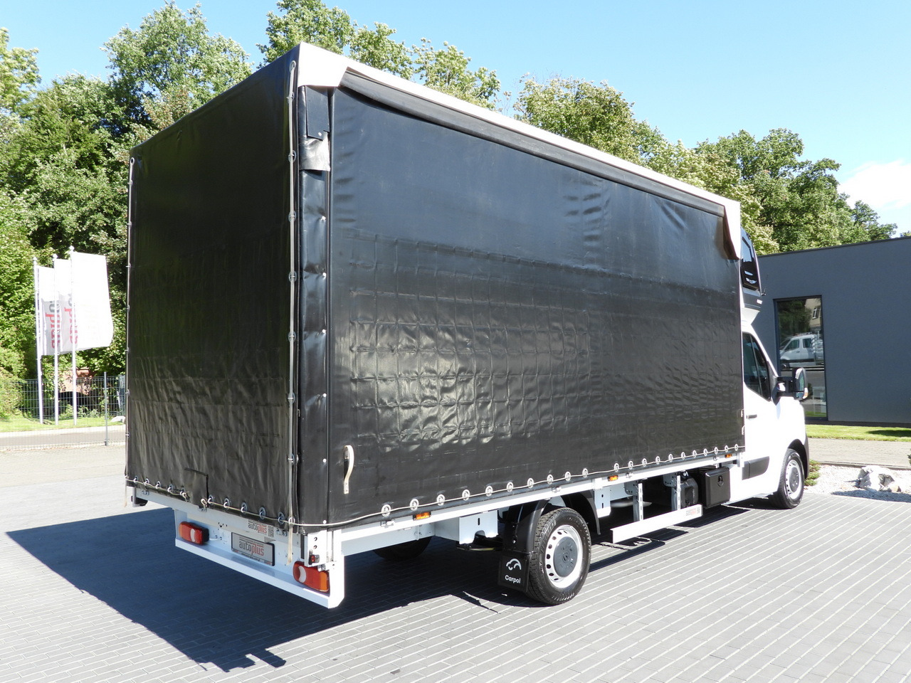 RENAULT MASTER TARPAULIN 10 PALLETS WEBASTO CRUISE CONTROL LED LIGHTS AIR CONDITIONING 165HP - Curtain side van: picture 3 RENAULT MASTER TARPAULIN 10 PALLETS WEBASTO CRUISE CONTROL LED LIGHTS AIR CONDITIONING 165HP - Curtain side van: picture 3