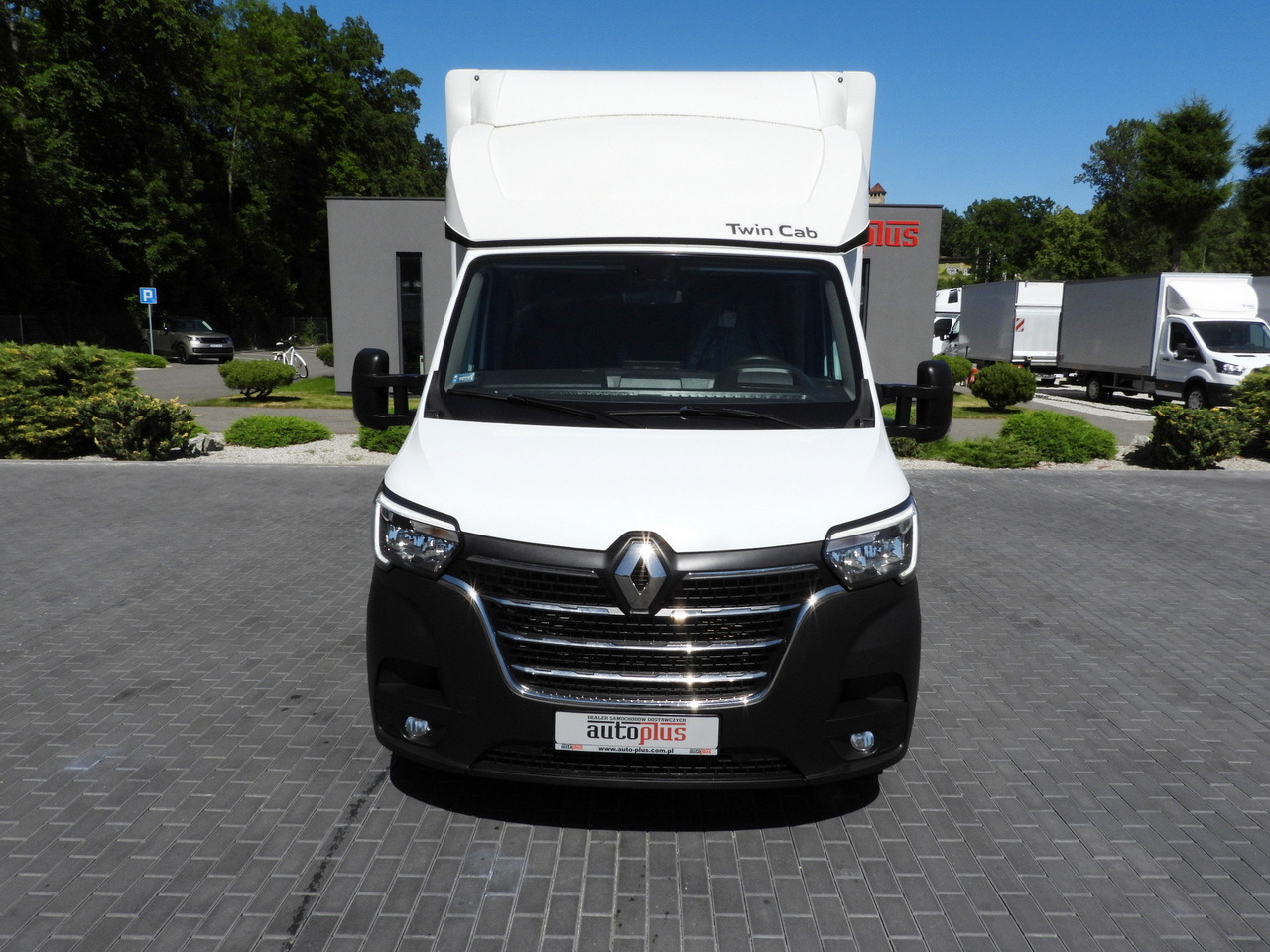 RENAULT MASTER TARPAULIN 10 PALLETS WEBASTO CRUISE CONTROL LED LIGHTS PNEUMATICS AIR CONDITIONING 165HP - Curtain side van: picture 5 RENAULT MASTER TARPAULIN 10 PALLETS WEBASTO CRUISE CONTROL LED LIGHTS PNEUMATICS AIR CONDITIONING 165HP - Curtain side van: picture 5
