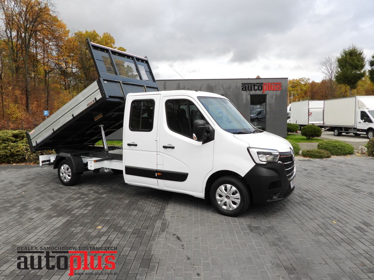RENAULT MASTER TIPPER DOUBLE CABIN DOKA 7 SEATS CRUISE CONTROL NAVIGATION LED LIGHTS AIR CONDITIONING 145HP - Tipper van: picture 1 RENAULT MASTER TIPPER DOUBLE CABIN DOKA 7 SEATS CRUISE CONTROL NAVIGATION LED LIGHTS AIR CONDITIONING 145HP - Tipper van: picture 1